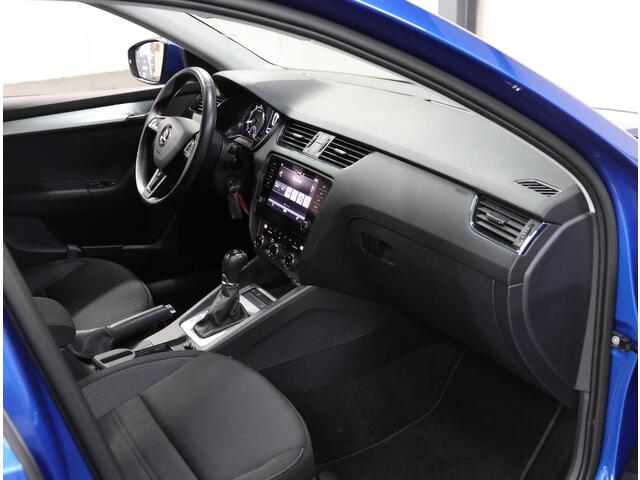 Skoda OCTAVIA 150PK TSI Business Edition | 1ste eigenaar | AUTOMAAT | AppleCarPlay/AndroidAuto | Armsteun | Camera | Cruise Control | Navigatie | Stoelverwarming | Privacy Glass | Climate Control | Isofix | Trekhaak |