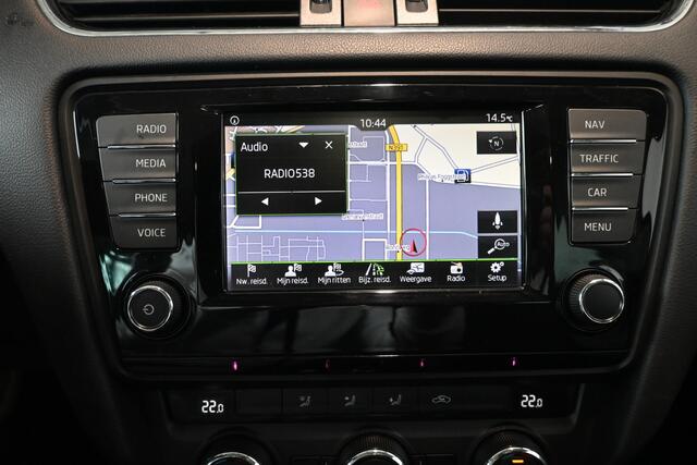 Skoda OCTAVIA Combi 1.2 TSI Greentech Ambition Businessline Automaat Navigatie Rijklaarprijs Inruil Mogelijk!