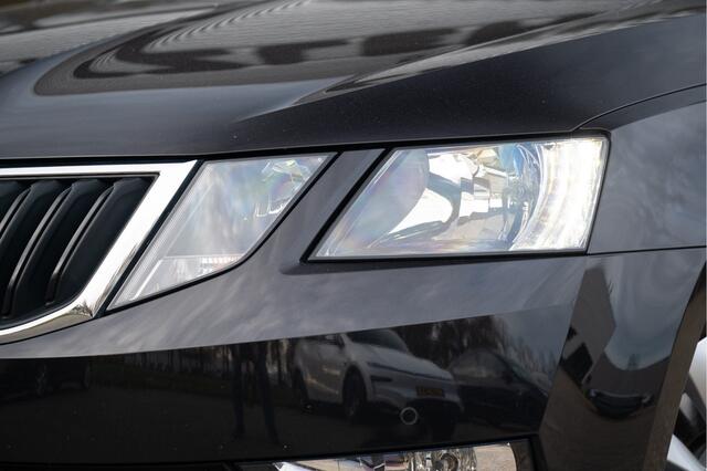 Skoda OCTAVIA Combi 1.0 TSI Greentech Business Edition | Navi | Apple CarPlay | Stoelverw. | Cruise | Clima |