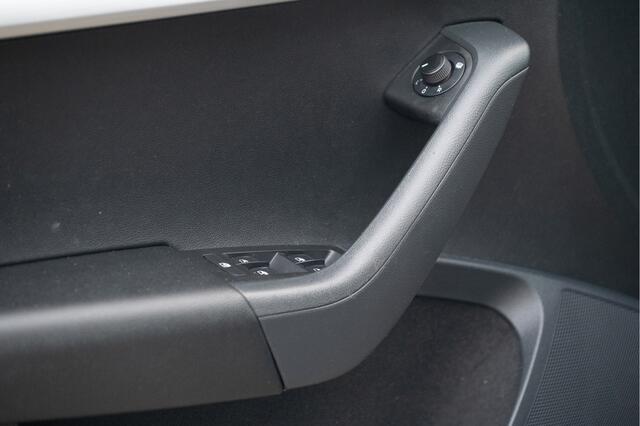 Skoda OCTAVIA Combi 1.0 TSI Greentech Business Edition | Navi | Apple CarPlay | Stoelverw. | Cruise | Clima |