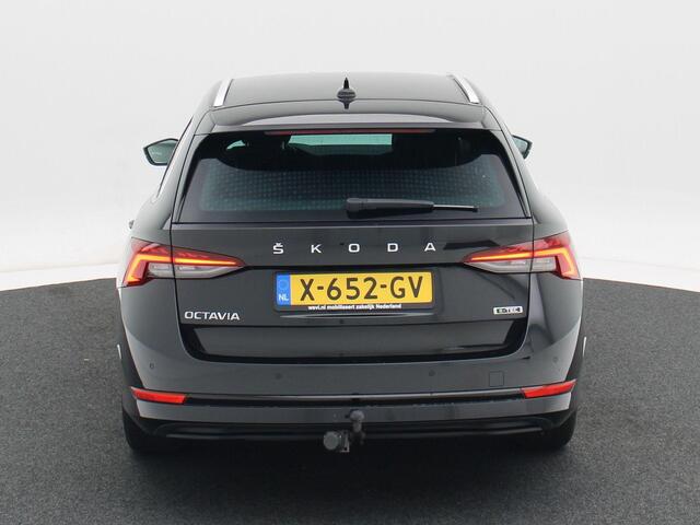 Skoda OCTAVIA Combi 1.0 e-TSI Business Edition Plus 110 Pk Automaat | Digitaal Dashboard | Adaptive Cruise | Trekhaak | CarPlay | Parkeersensoren | Navigatiesysteem| LED | 17 Inch | 57.051 Km