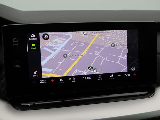 Skoda OCTAVIA Combi 1.0 e-TSI Business Edition Plus 110 Pk Automaat | Digitaal Dashboard | Adaptive Cruise | Trekhaak | CarPlay | Parkeersensoren | Navigatiesysteem| LED | 17 Inch | 57.051 Km