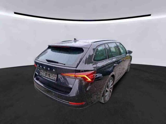 Skoda OCTAVIA Combi 1.4 TSI iV 204pk PHEV Business Edition / Camera / Smart Link / 18 inch l.m. / Wordt Verwacht