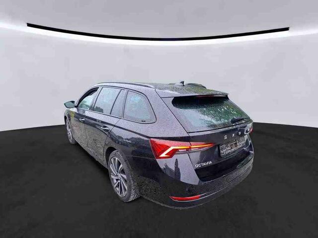 Skoda OCTAVIA Combi 1.4 TSI iV 204pk PHEV Business Edition / Camera / Smart Link / 18 inch l.m. / Wordt Verwacht