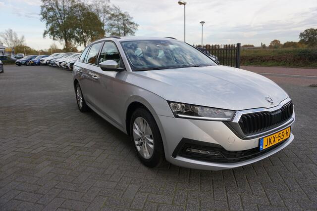 Skoda OCTAVIA COMBI 1.5 E-TSI 150PK E-TECH ACT AUG 2022 CAMERA FULL LED ANDROID/APPLECARPLAY NAVI CLIMA CRUISE BLUETOOTH PDC V+A 16INCH LMV KEYLESS ENZ...