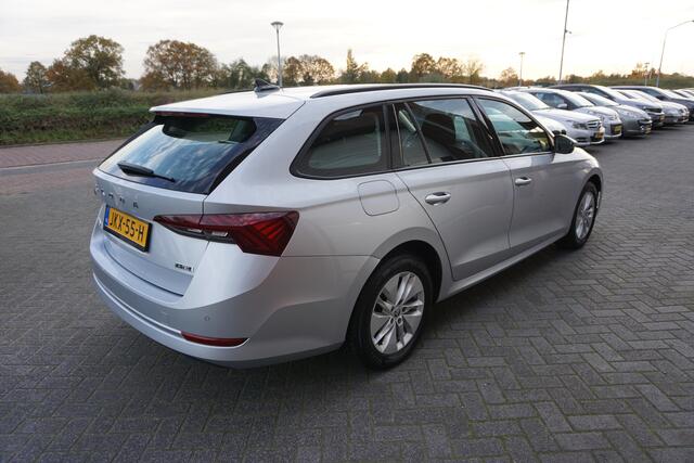 Skoda OCTAVIA COMBI 1.5 E-TSI 150PK E-TECH ACT AUG 2022 CAMERA FULL LED ANDROID/APPLECARPLAY NAVI CLIMA CRUISE BLUETOOTH PDC V+A 16INCH LMV KEYLESS ENZ...