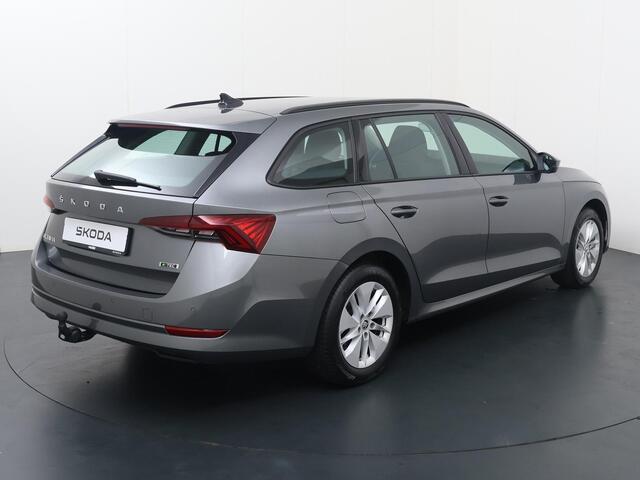 Skoda OCTAVIA Combi 1.5 e-TSI Business Edition | 150 PK | Automaat | Trekhaak wegklapbaar | LED verlichting |