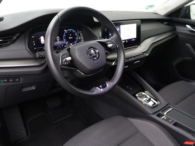 Skoda OCTAVIA Combi 1.5 e-TSI Business Edition | 150 PK | Automaat | Trekhaak wegklapbaar | LED verlichting |