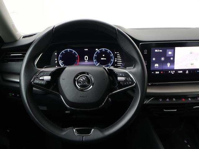 Skoda OCTAVIA Combi 1.5 e-TSI Business Edition | 150 PK | Automaat | Trekhaak wegklapbaar | LED verlichting |