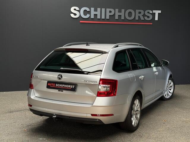 Skoda OCTAVIA Combi 1.5 TSi 150 Pk Automaat Business Edition Climate Controle trekhaak Navigatie Stoelverwarming