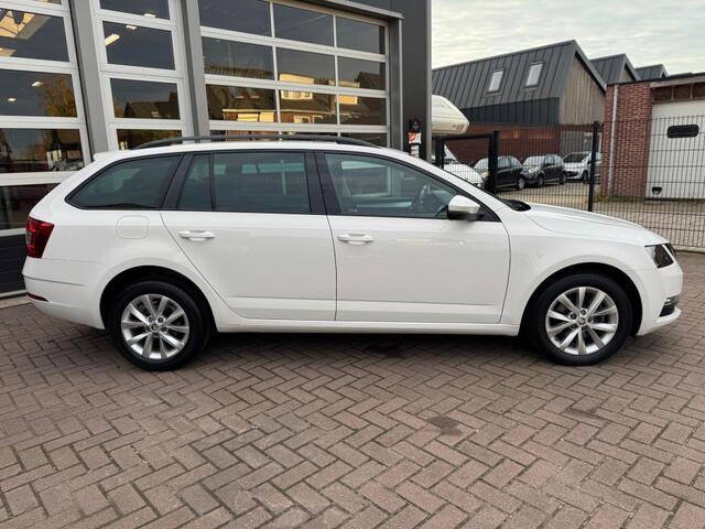 Skoda OCTAVIA COMBI 1.0 TSI 115PK GREENTECH AMBITION BUSINESS AUT./ NAVI / CAMERA / CRUISE