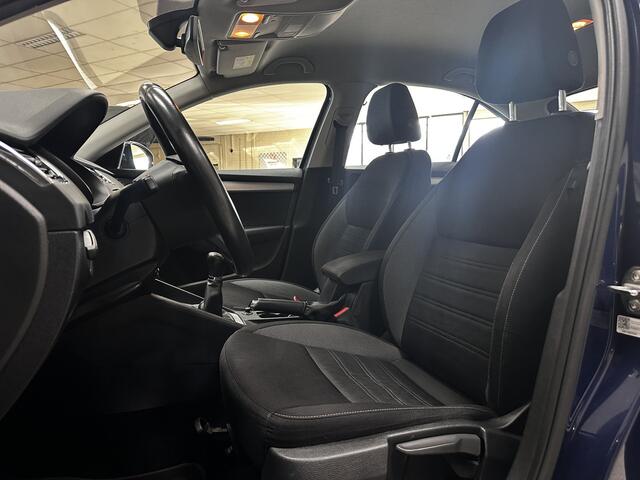 Skoda OCTAVIA 1.0 TSI Greentech Ambition Business /D-Riem Verv. 199.000KM! /Trekhaak /Apple + Android /Navi /Climat /Cruise /Elek. pakket /Bluetooth /Regensensor /Isofix /16"LMV /PDC /Mistlampen.