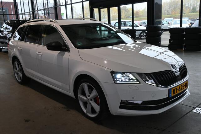 Skoda OCTAVIA Combi 1.0 TSI Greentech Style Business Automaat Navigatie Carplay Stoelverwarming Inruil Mogelijk!