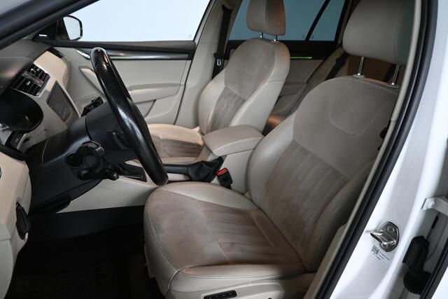 Skoda OCTAVIA Combi 1.0 TSI Greentech Style Business Automaat Navigatie Carplay Stoelverwarming Inruil Mogelijk!