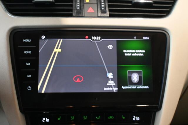 Skoda OCTAVIA Combi 1.0 TSI Greentech Style Business Automaat Navigatie Carplay Stoelverwarming Inruil Mogelijk!