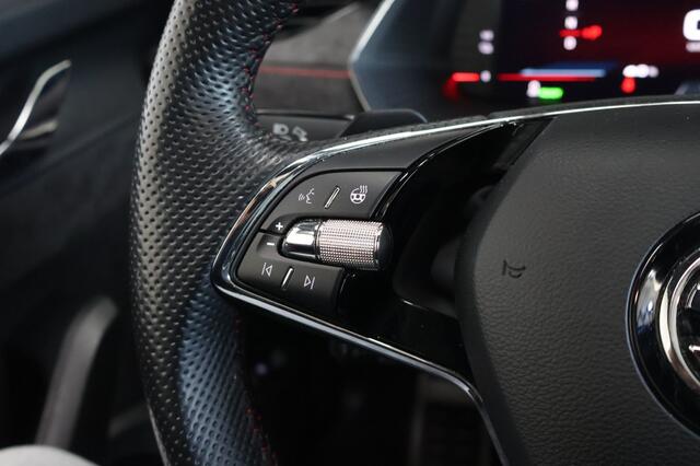 Skoda OCTAVIA 1.4 TSI RS iV Plug-in 245PK | Panorama | Schaalstoelen