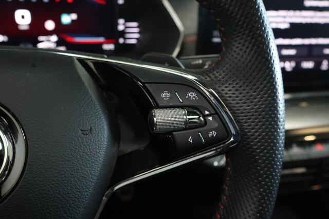 Skoda OCTAVIA 1.4 TSI RS iV Plug-in 245PK | Panorama | Schaalstoelen