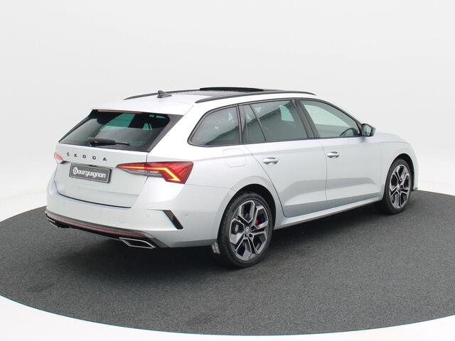 Skoda OCTAVIA Combi 1.4 TSi 245 Pk Automaat RS iV PHEV Business | Adaptive Cruise | CarPlay | Navigatie | Panoramadak | Stoelverwarming | Achteruitrijcamera | 108.347 Km!!