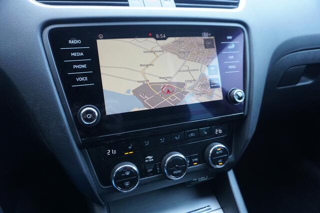 Skoda OCTAVIA Combi 1.0 TSI Greentech Edition | TREKHAAK | VIRTUAL COCKPIT | STOELVERW. | HALF LEER |