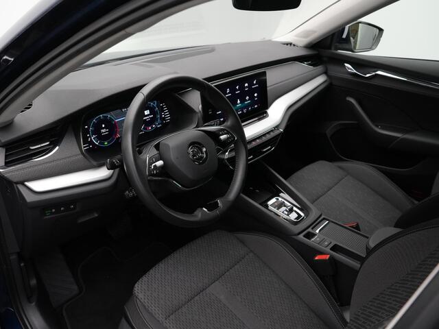 Skoda OCTAVIA Combi 1.0 e-TSI 110 pk DSG Business Edition | Trekhaak | Stoelverwarming | Navigatie | Parkeersensoren voor/achter