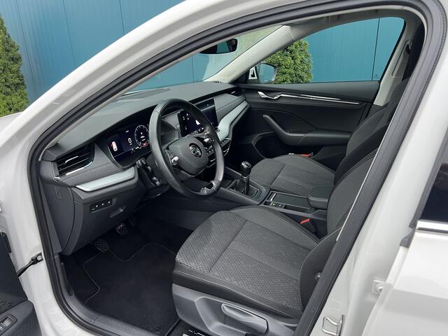 Skoda OCTAVIA Combi 1.0 TSI Business Edition Plus CARPLAY|ADAPT.CRUISE|TREKH|DIGI.DASH|ELEK.A.KLEP|NAV|LED|DAB|ECC|17'LMV 1'EIG