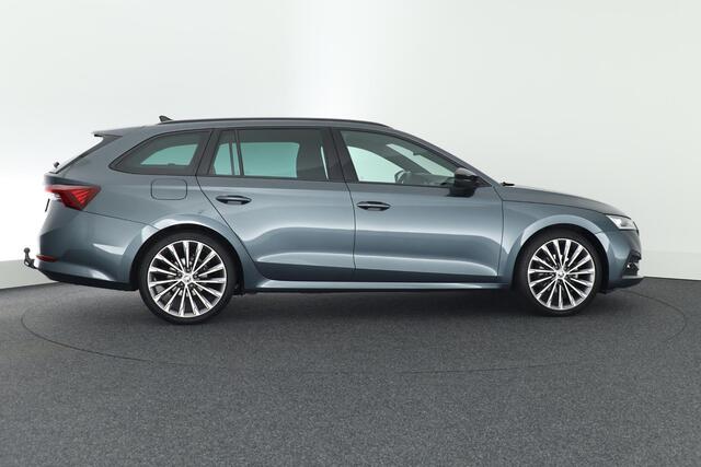 Skoda OCTAVIA Combi 1.0 TSI 110pk Sport Business Trekhaak Camera ACC Navigatie