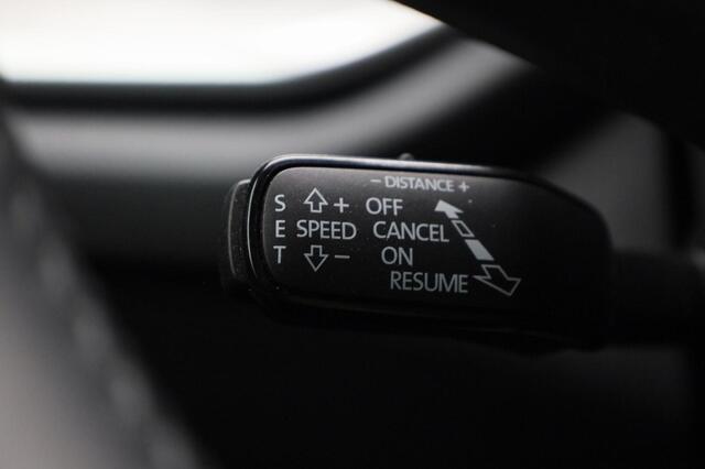 Skoda OCTAVIA Combi 1.5TSI/150PK MHEV Selection DSG · Trekhaak · Camera · Apple/Android · Keyless · Garantie tot januari 2027