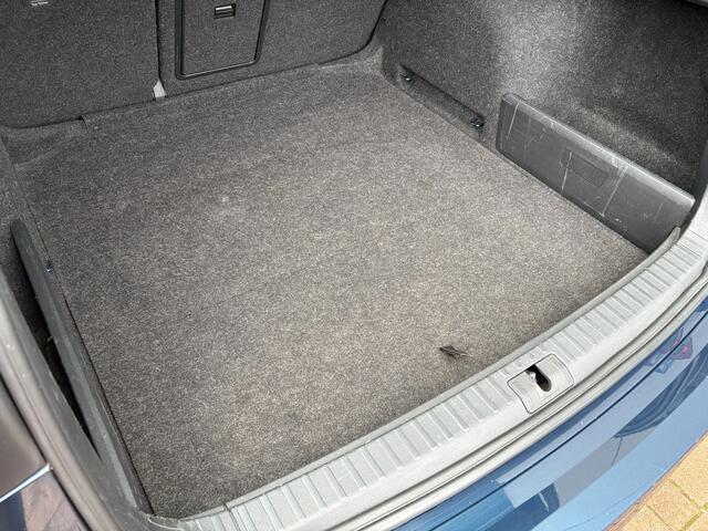 Skoda OCTAVIA Combi 1.5 TSi 150pk First Edition SCHUIFDAK/VIRTUAL/CARPLAY/TREKHAAK/18INCH/STOELVERWARMING