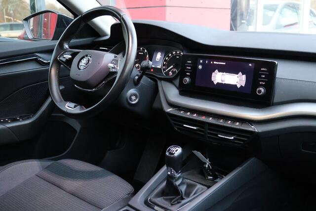 Skoda OCTAVIA Combi 1.0 TSI Ambition | Apple Carplay/Android Auto | Trekhaak | Climate Control | Cruise Control |