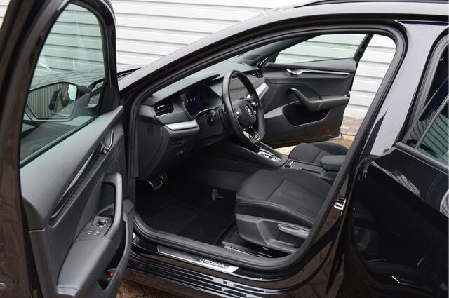 Skoda OCTAVIA Combi 1.0 e-TSI Sport Business O.a: Haak, PDC, Carplay, Clima, Navi, Cruise, Rijklaar, Etc. All-in prijs!