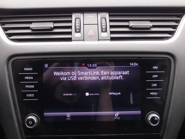 Skoda OCTAVIA Combi 1.0 TSI Greentech Ambition Business CARPLAY / STOELVERW / DAB+ / NAVI / CLIMA / PDC / BLUETOOTH / NL-AUTO