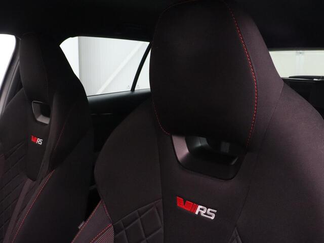 Skoda OCTAVIA 1.4 TSI RS iV PHEV Business | Stoelverwarming | Adaptive cruise | Matrix LED | Side Assist | Camera | Carplay | Navigatie | Sfeerverlichting | Virtual Cockpit | Sportstoelen | Plug In