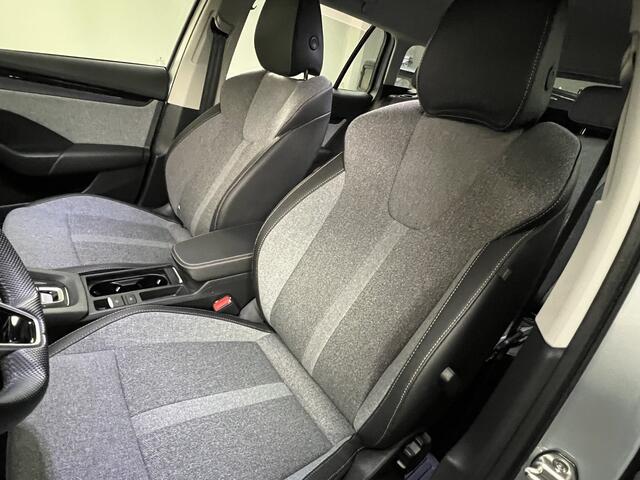 Skoda OCTAVIA Combi 1.5 TSI MHEV Business Selection Camera / PDC / Trekhaak / Stoel & Stuurverw. / Carplay / Standkachel