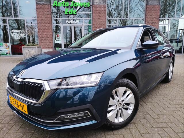 Skoda OCTAVIA Combi 1.0 TSI Business Edition Wegklapbare trekhaak - Chroompakket - Elektrische achterklep - NL auto
