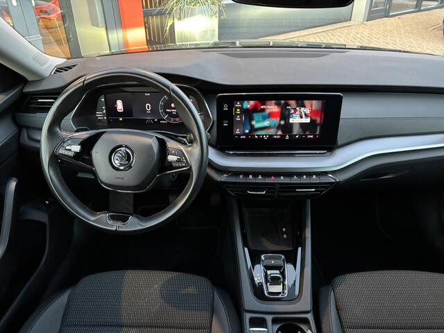 Skoda OCTAVIA Combi 1.0 e-TSI Business Edition / Trekhaak / Elektrische Achterklep / Verwarmbare Stoelen /