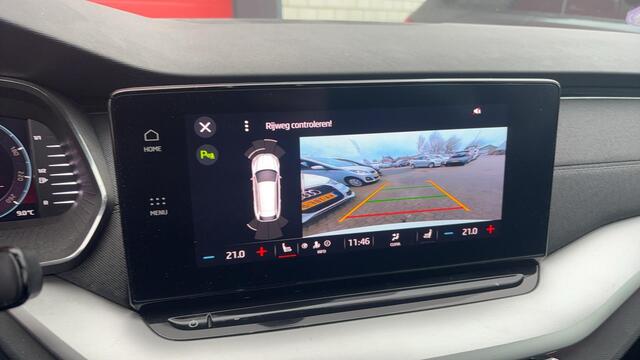 Skoda OCTAVIA Combi 1.0 e-TSI Business Edition Plus AUTOMAAT / TREKHAAK / FULL LED / STOELVERW / KEYLESS / CAMERA / CARPLAY / NL-AUTO