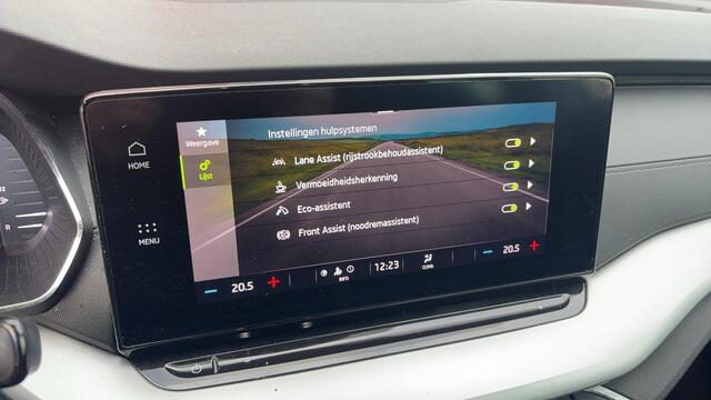 Skoda OCTAVIA Combi 1.0 TSI Business Edition TREKHAAK / FULL LED / CARPLAY / SFEER / NAVI / CLIMA / PDC / NL-AUTO