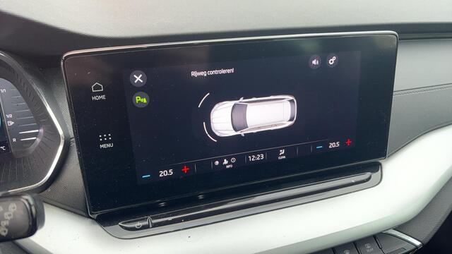 Skoda OCTAVIA Combi 1.0 TSI Business Edition TREKHAAK / FULL LED / CARPLAY / SFEER / NAVI / CLIMA / PDC / NL-AUTO