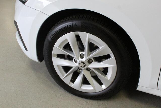 Skoda OCTAVIA Combi 1.0 e-TSI Business Edition Plus | ACC | CAMERA | BLINDSPOT | STOEL+STUUR/VERW | CARPLAY | 17'LMV | SFEER |