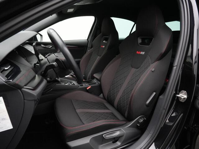 Skoda OCTAVIA 1.4 TSI 245 pk DSG DSG RS iV PHEV | Head-up display | Matrix LED | Stuur-/stoelverwarming | Achteruitrijcamera