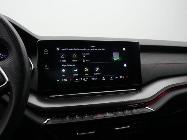 Skoda OCTAVIA 1.4 TSI 245 pk DSG DSG RS iV PHEV | Head-up display | Matrix LED | Stuur-/stoelverwarming | Achteruitrijcamera