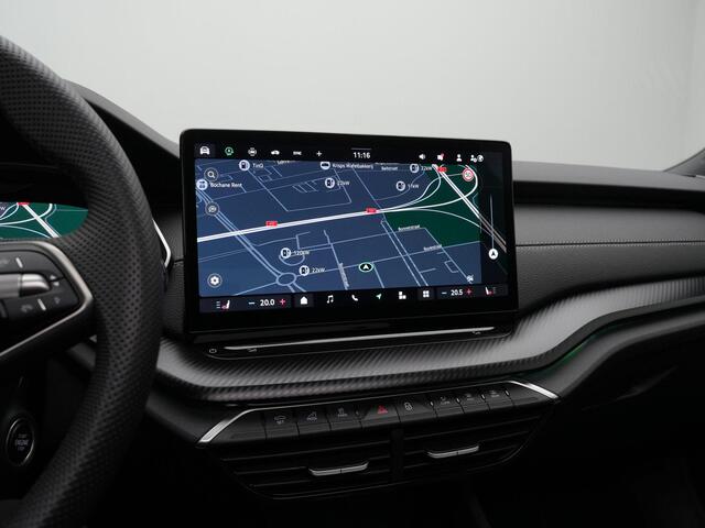 Skoda OCTAVIA 1.5 TSI MHEV 150 pk DSG Sportline | Panoramadak | Trekhaak | Head-up display | 360 camera | Matrix LED