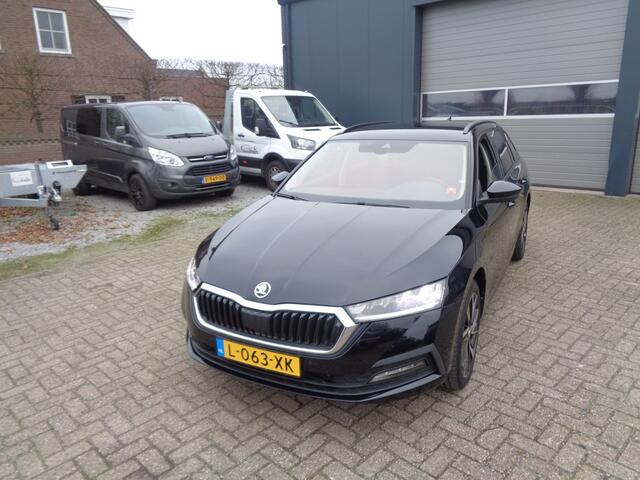 Skoda OCTAVIA Combi 1.4 TSI iV PHEV Business Edition ecc, digidash, lmv, led, navi, dsg