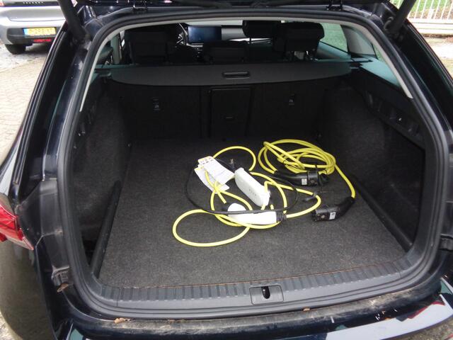 Skoda OCTAVIA Combi 1.4 TSI iV PHEV Business Edition ecc, digidash, lmv, led, navi, dsg