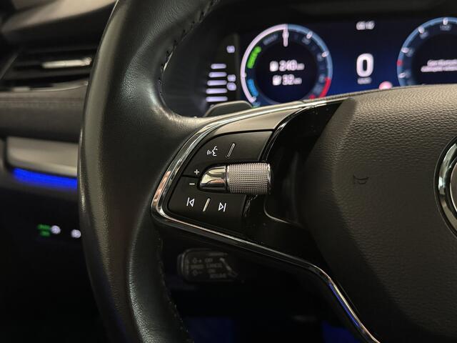 Skoda OCTAVIA Combi 1.4 Leder/Trekhaak/Gekoelde Stoelen/ACC