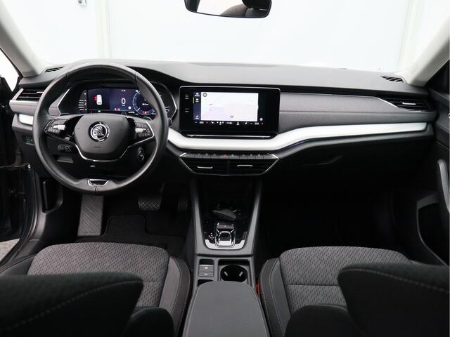 Skoda OCTAVIA Combi 1.0 e-TSI Business Edition Plus/ automaat/ camera/ trekhaak!