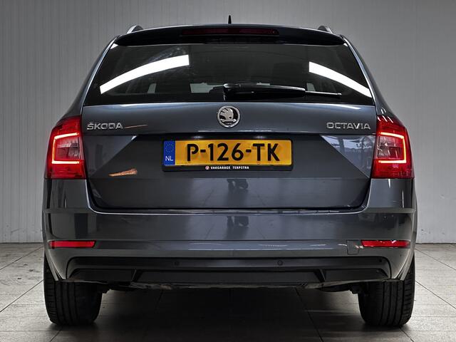 Skoda OCTAVIA Combi 1.0 TSI Greentech Ambition Business/ Stoelverw./ Navi/ Apple + Android/ Clima/ Cruise/ Elek. pakket/ Isofix/ Bluetooth/ Armsteun/ Multi. LEDER. Stuur/ 16'' LMV/ Mistl./ PDC V+A/ Extra getint glas.