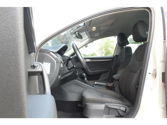 Skoda OCTAVIA Combi 1.0 TSI Greentech Style Business LED koplampen, Groot navi