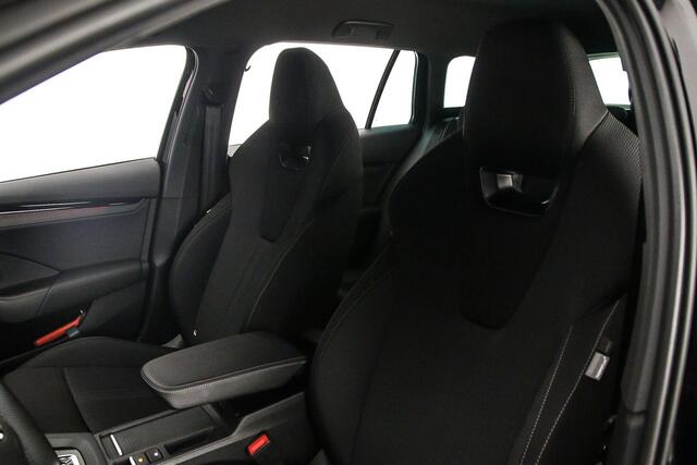 Skoda OCTAVIA Combi Sportline Business 1.4 TSI PHEV 204pk DSG Automaat Adaptive cruise control, Navigatie, Parkeersensoren, LED koplampen, Stoelverwarming, App connect