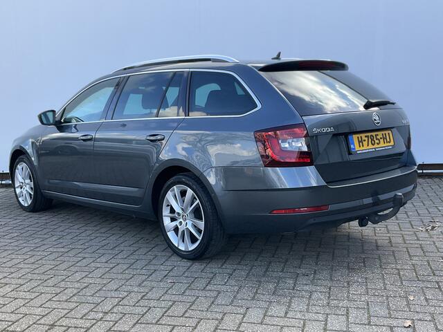 Skoda OCTAVIA Combi 1.5 TSI Au7 Leer Panodak Trekhaak Stoelverw. Carplay Greentech Business Edition Plus